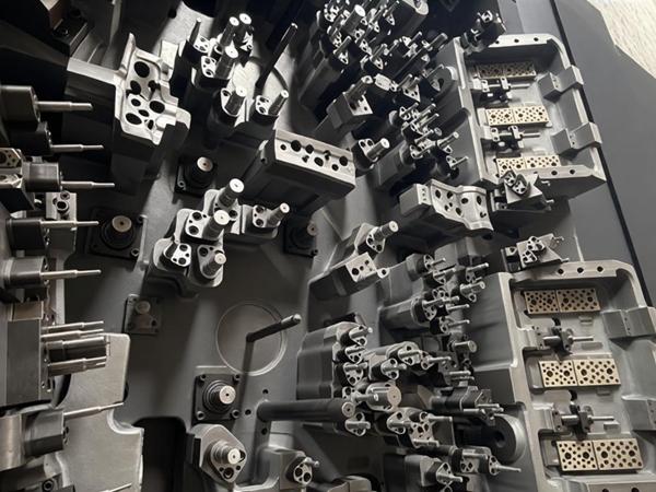 Automotive Body Panel Stamping Dies