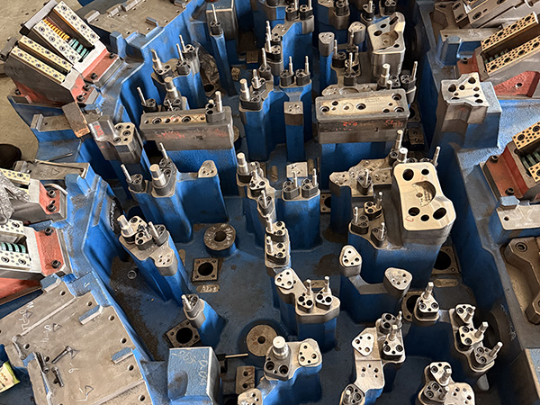 Automotive Body Panel Stamping Dies