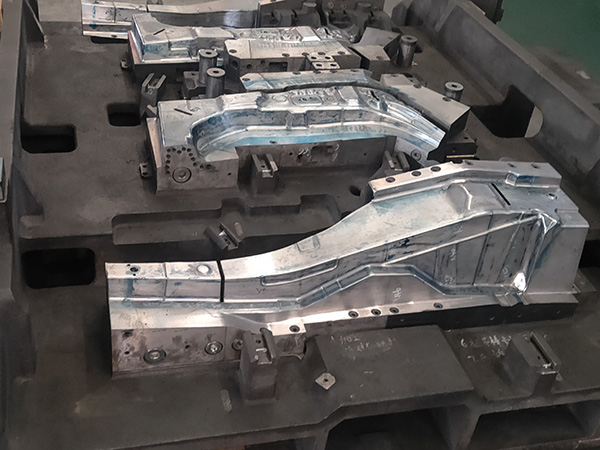 Hot Stamping Dies for Body Structural Parts