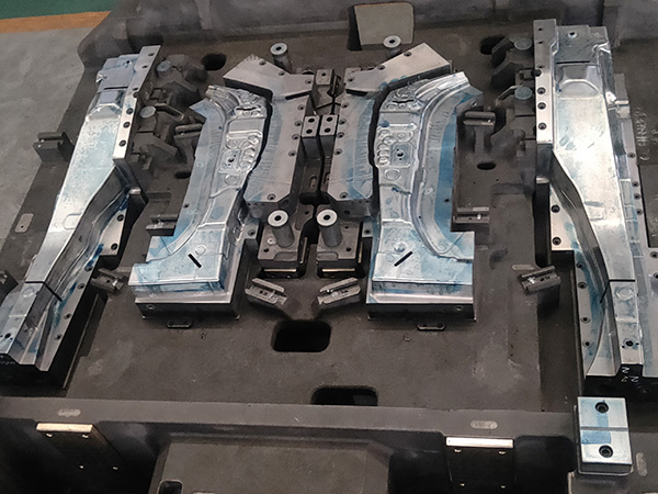Hot Stamping Dies for Body Structural Parts